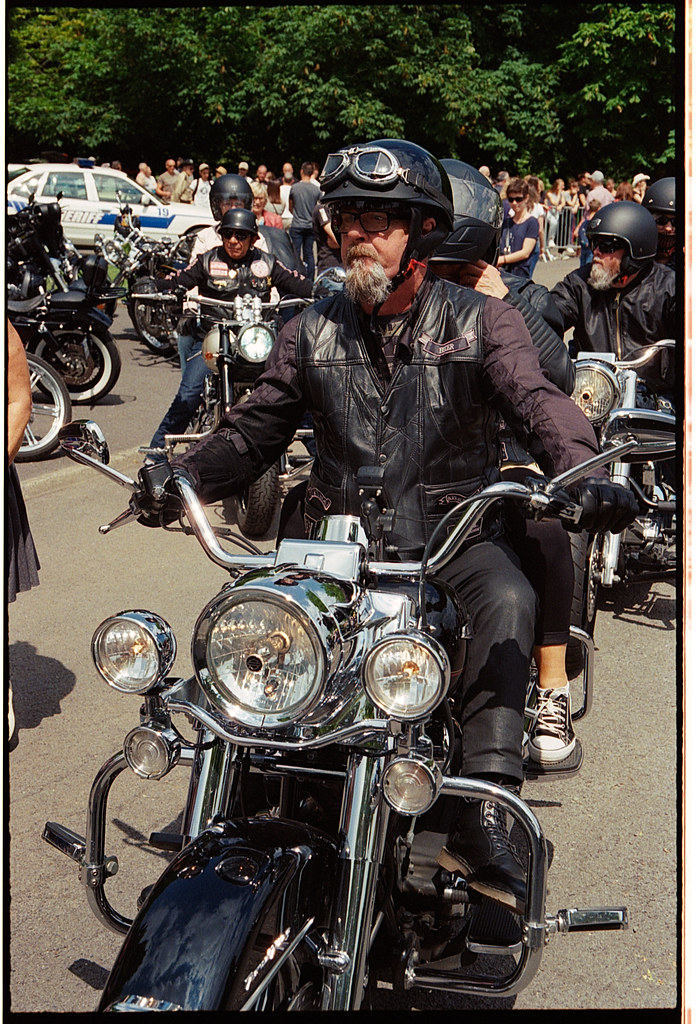 Motards et Harleys sur pellicule Kodak Pro Image